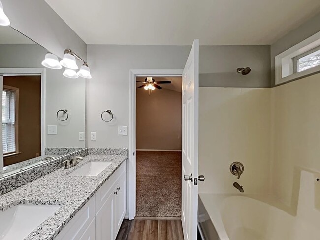 Foto del edificio - 4132 Mackinac Island Ln