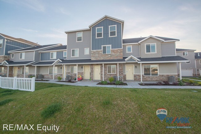 Building Photo - 279 N 750 E