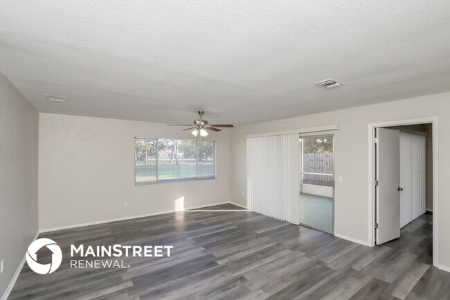 Foto del edificio - 453 Ralwood Ln NE