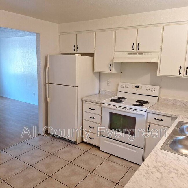 Foto del edificio - 537 37th St SE