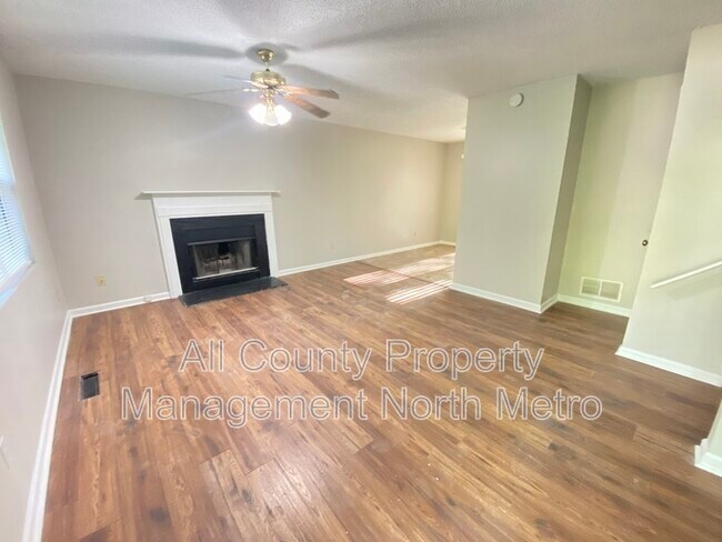 Foto del edificio - 67 Winchester Ct