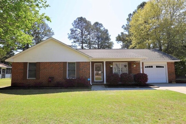 Building Photo - 2415 Edmunds Dr