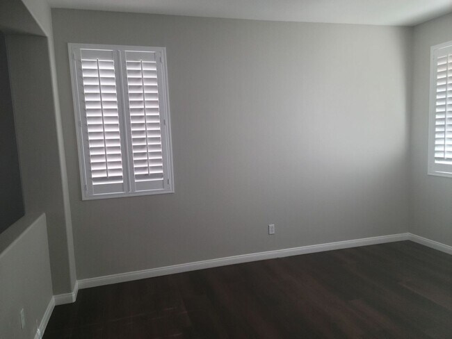 Building Photo - SUMMERLIN NORTH