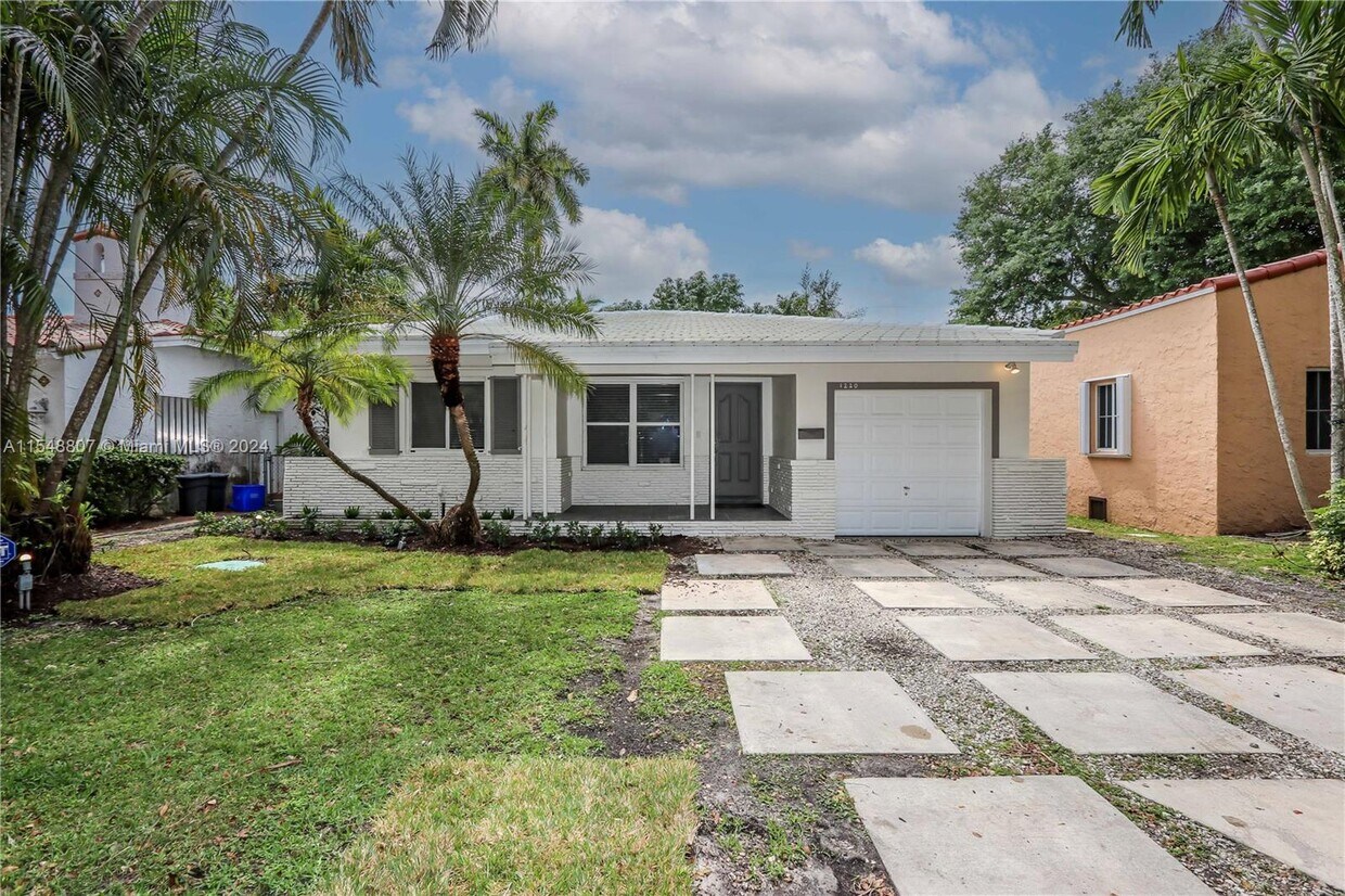 Primary Photo - 1220 Milan Ave