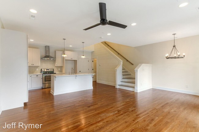 Foto del edificio - 3 br, 2.5 bath House - 212 Croleywood Lane