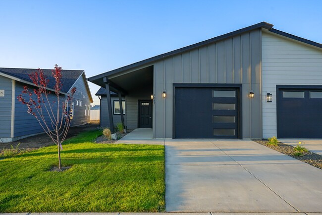 Building Photo - Brand New 2 Bedroom 2 Bath in Coeur d'Alene