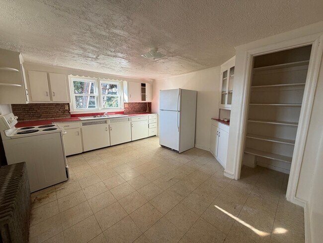 Foto del edificio - 210 S Duke St