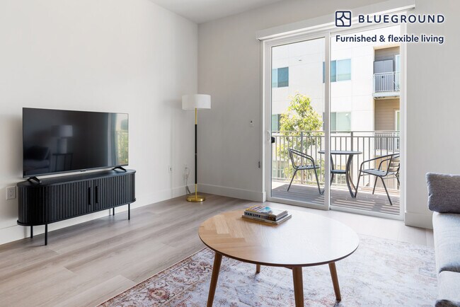 Building Photo - 3406 El Camino Real