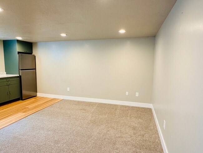 Foto del edificio - 866 Hillcrest Ave