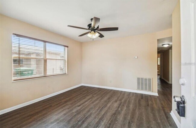 Building Photo - 3408 W St Conrad St