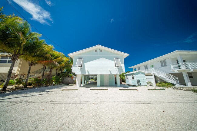 Building Photo - 767 98th St