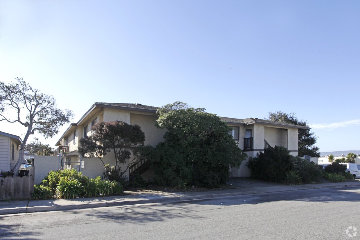 Primary Photo - 1040 Olympia Ave