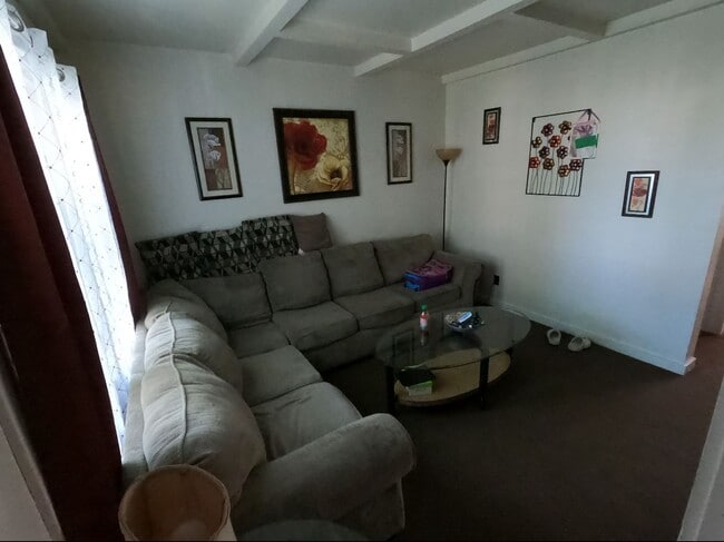 Building Photo - Modern & Affordable 2 Bedroom Home for Rent!
