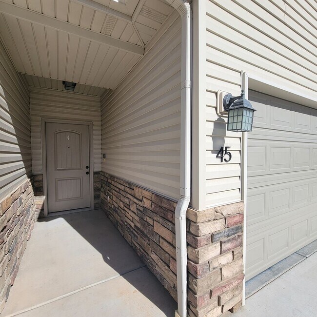 Foto del edificio - Spacious Modern Home