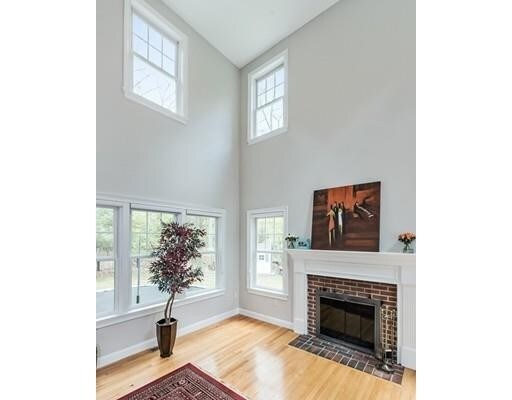 Building Photo - 2 Davis Brook Dr