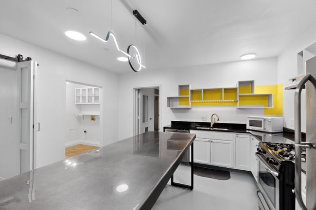 Foto del edificio - 2419 Lead Ave SE