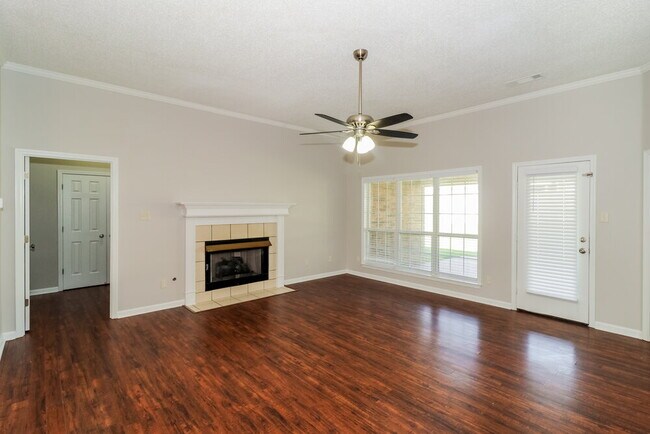 Foto del edificio - 288 Mayhurst Ln