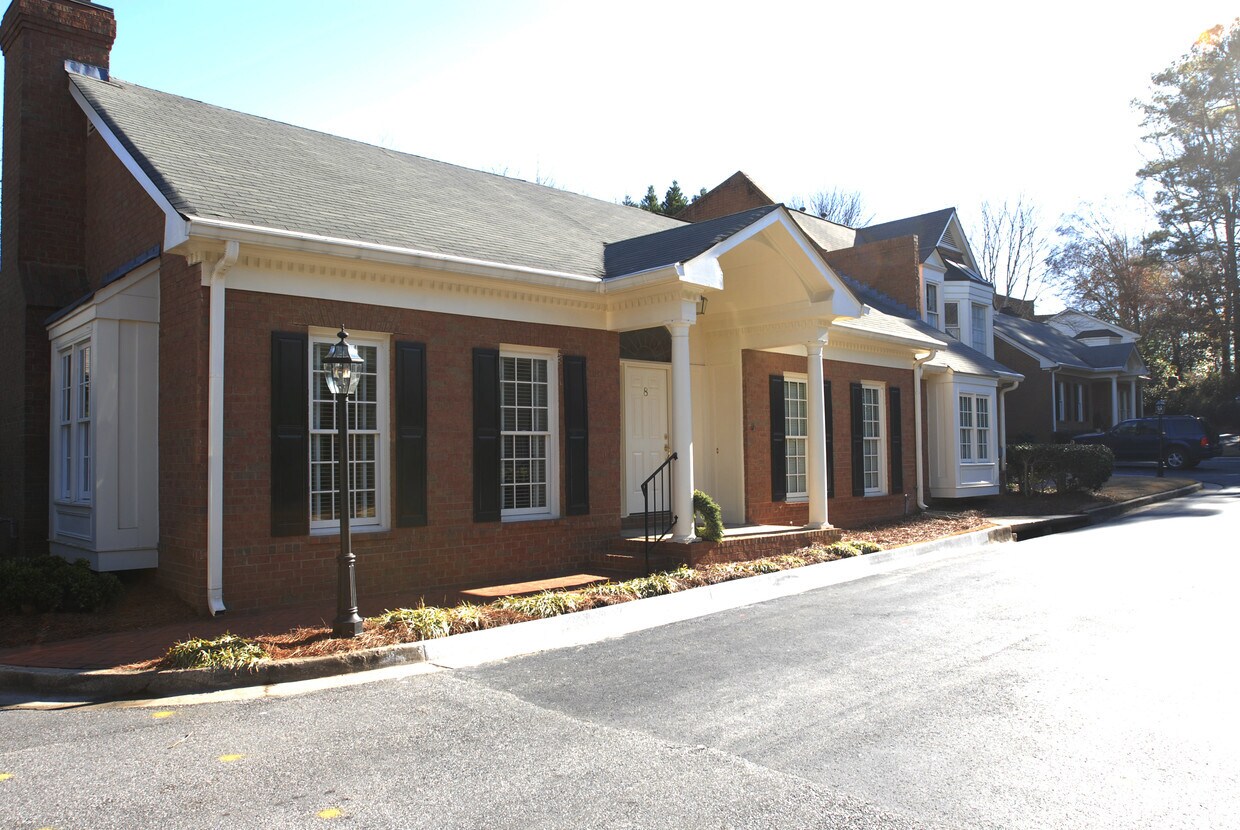 3075 Howell Mill Rd NW, Atlanta, GA 30327 Apartments Atlanta, GA