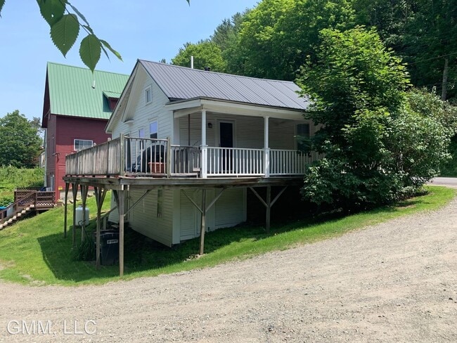 Building Photo - 2 br, 1 bath House - 491 Maple St