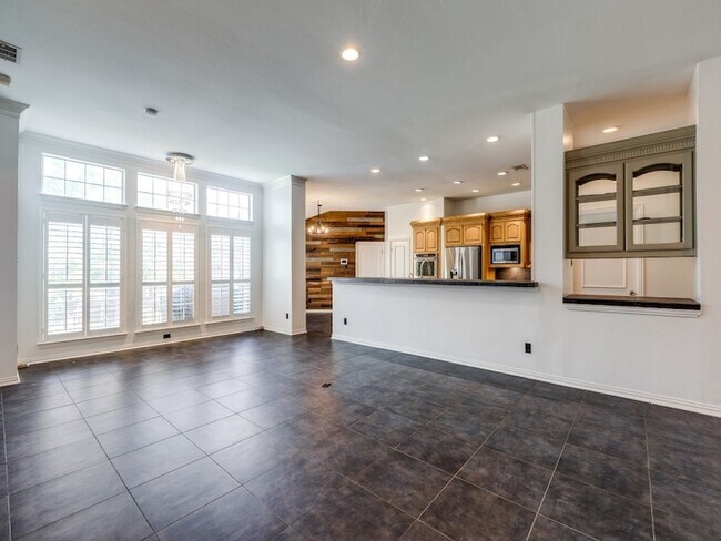 Foto del edificio - 4684 Old Pond Dr