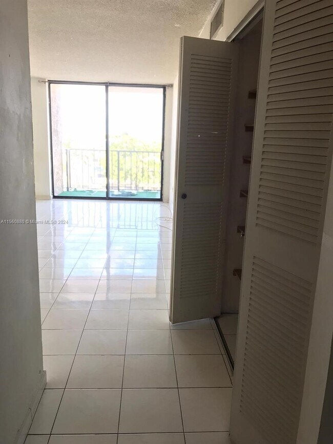Foto del edificio - 16751 NE 9th Ave