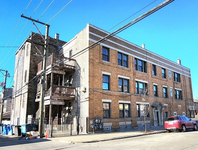 Building Photo - 2951 S Archer Ave