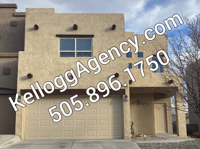 Foto principal - Gated Community - 2BR//2 Story - Cabezon