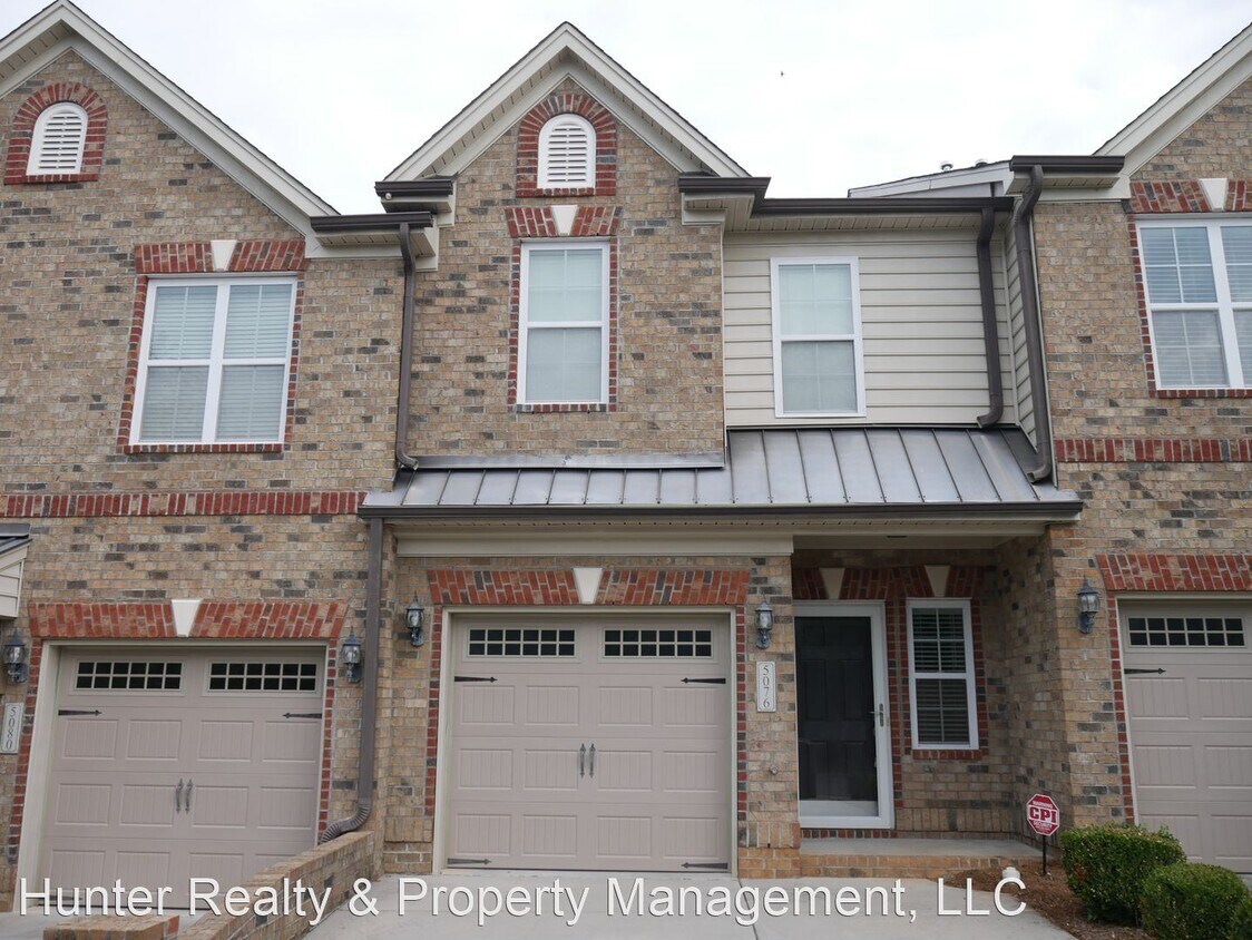 Primary Photo - 5076 Wyngate Village Dr