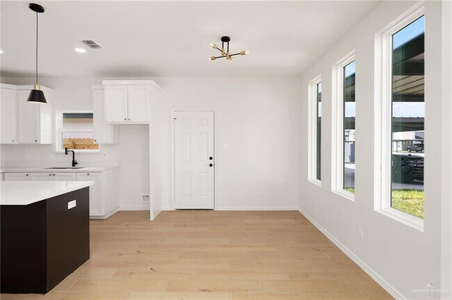 Foto del edificio - 13 S Links Dr