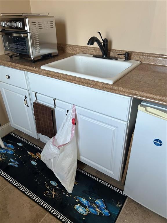 Building Photo - 401 Ten Rod Rd