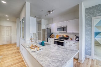 Building Photo - Shadow Ridge At Southlands