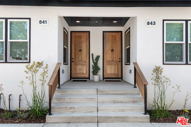 Building Photo - 841 N La Fayette Park Pl