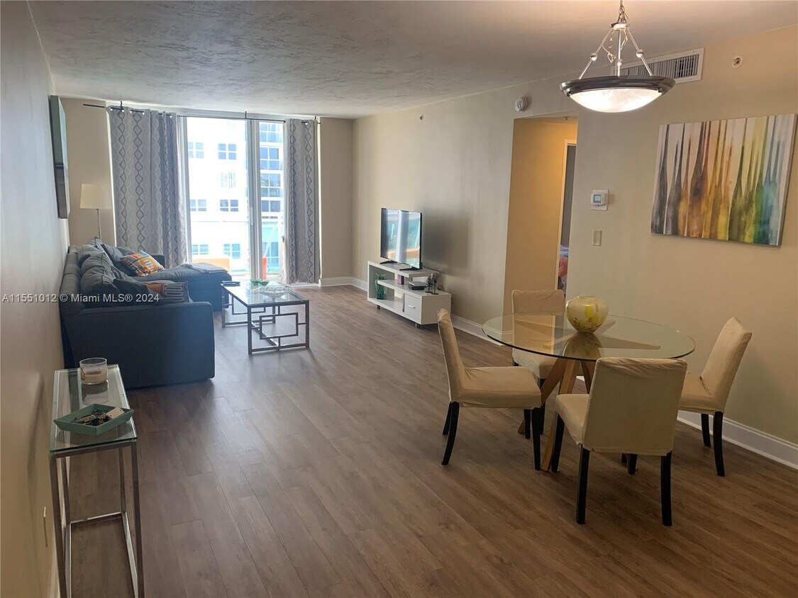Primary Photo - 3001 S Ocean Dr
