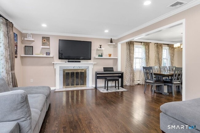 Foto del edificio - 180 Weeping Willow Ln