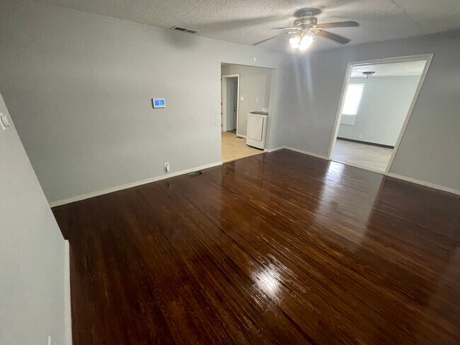 Foto del edificio - 1405 Sherman St