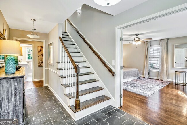 Foto del edificio - 2532 Lakebrook Ct