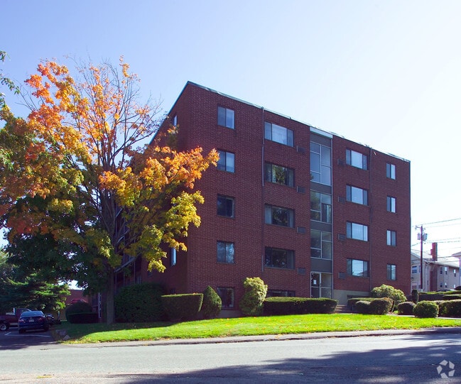 Building Photo - Doral Apartments