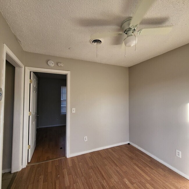 Foto del edificio - 206 N Mississippi St