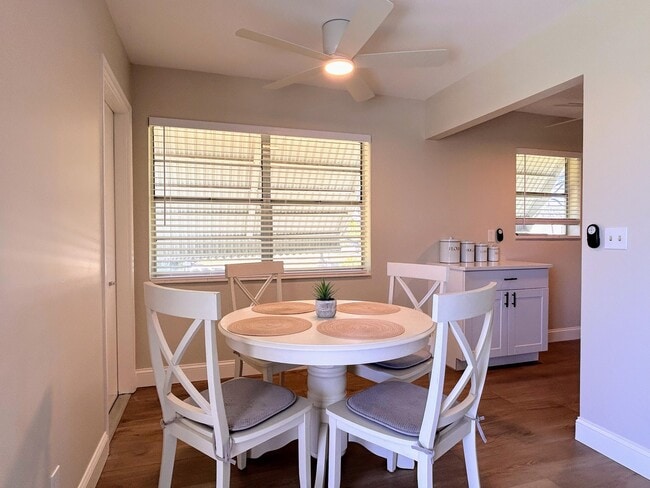 Building Photo - 620 Horizon W