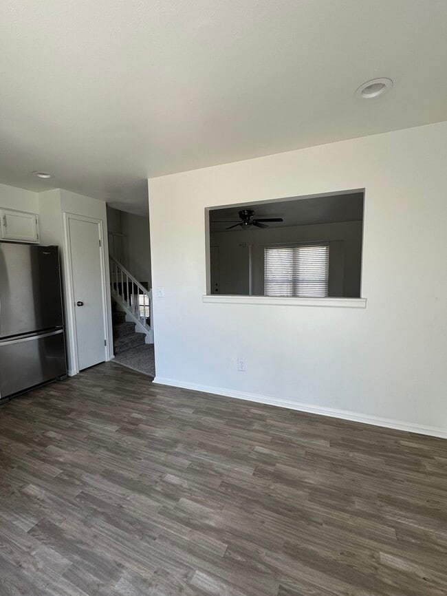 Foto del edificio - Spacious & Bright updated 3 bed 2 bath