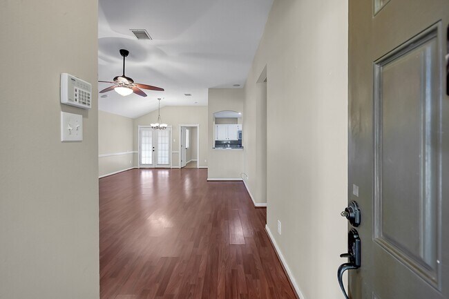 Foto del edificio - 222 Lazy Ln