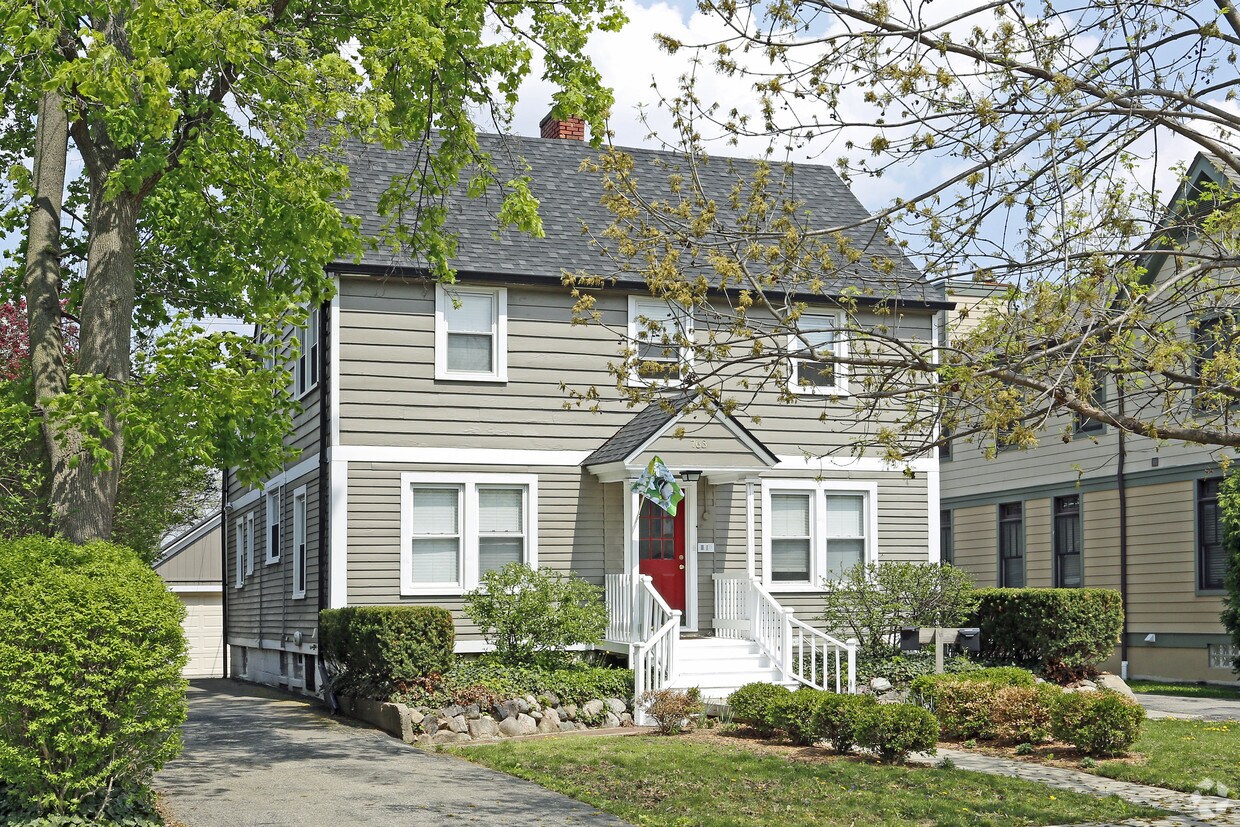 763 Ann St, Birmingham, MI 48009 Apartments in Birmingham, MI