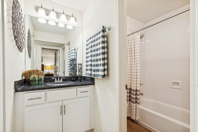 Building Photo - Crossroads