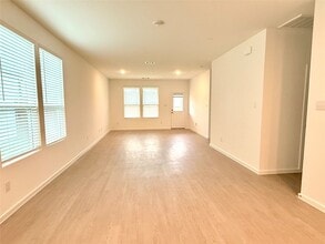 Building Photo - 24657 Monarch Forest Dr