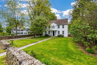 Building Photo - 79 Deforest St