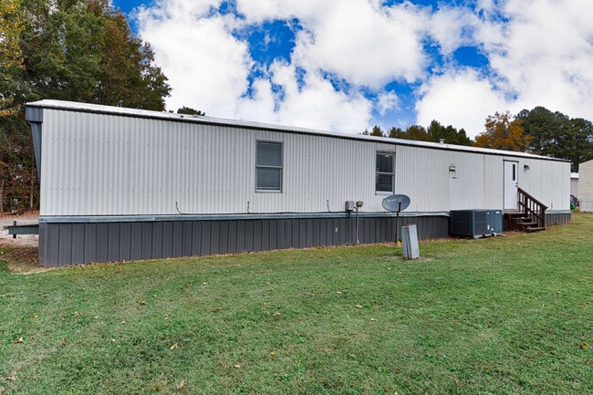 Building Photo - 415 W Limestone Rd