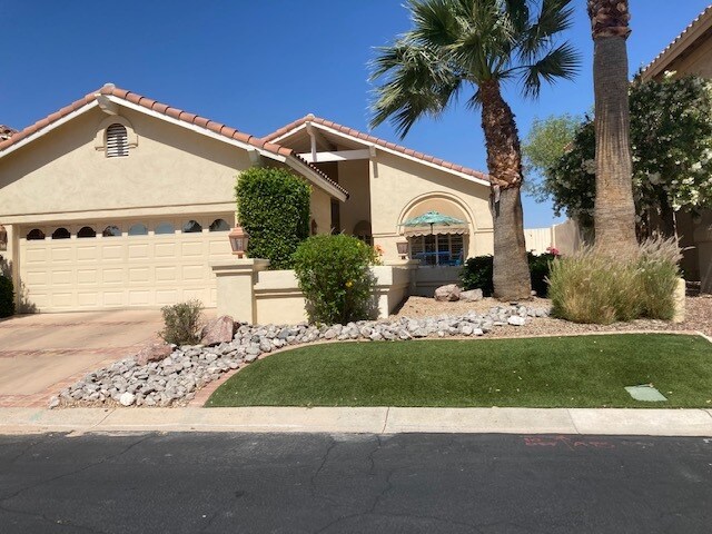 Primary Photo - 4733 N Brookview Terrace