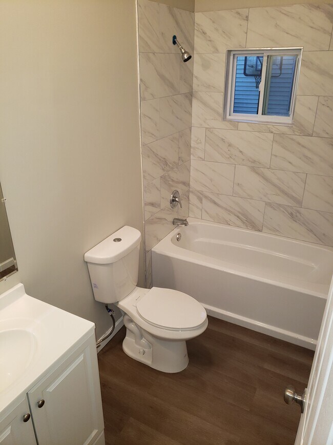 Foto del edificio - 115 E 16th St