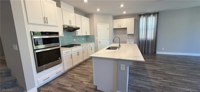 Building Photo - 8726 Sand Verbena Ave