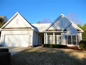 Building Photo - 102 Selsey Dr